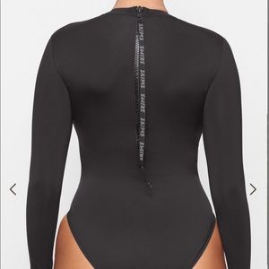 NWT SKIMS Swimsuit🔥🔥🔥